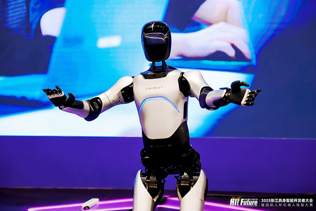 快盈VIII-“AWE直播之夜”火爆启幕，家居家电“C位”出圈